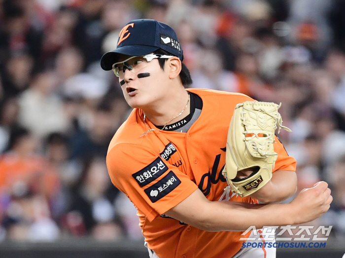 [포토] 김서현 9회 등판 힘찬 투구