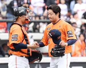 김범수, 짜릿한 세이브 달성