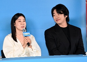 안재홍, 라미란 바라보는 눈빛