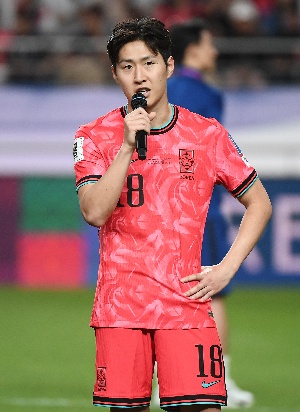 이강인, 고생하신 코칭스태프 응원해주세요