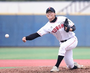 마산용마고 박인욱, 승리 향한 힘찬 투구