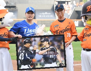 오승환 은퇴투어, 한신 시절 배터리 쓰루오카 코치도 참석