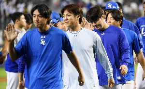 포토] 삼성 구자욱-강민호-박병호, 4위 굳히기 들어간다