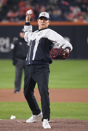 한화 레전드 정민철의 시구