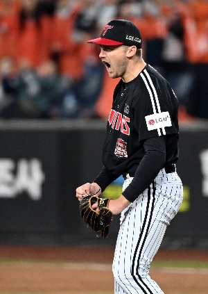 톨허스트의 환호, 막았다!