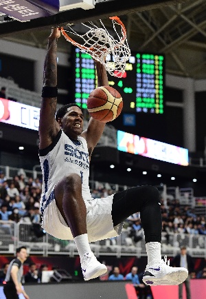 소노 나이트, 호쾌한 덩크슛 퍼레이드