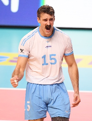 러셀, 서브에이스 득점 환호