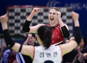 카리, 짜릿한 득점에 포효