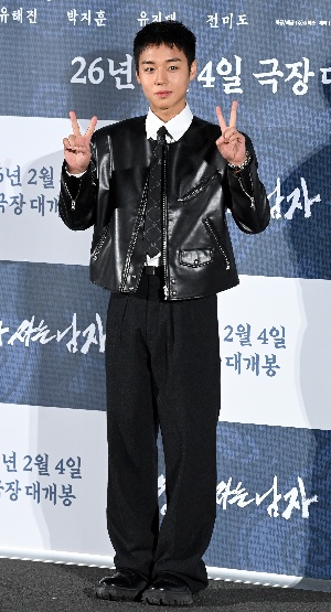 박지훈, 귀여운 밤톨머리