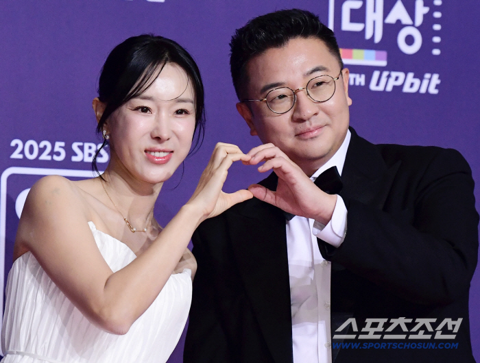 [포토] 이지혜-문재완 매력적인 입술 커플