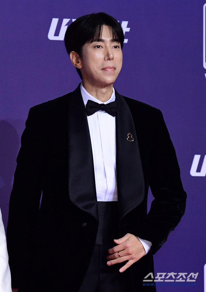 [포토] 윤현민 제임스본드처럼 완벽 수트 핏