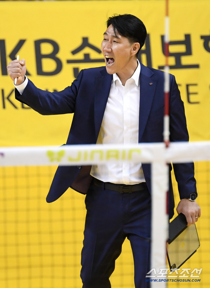 [포토] 권영민 감독, 해냈다