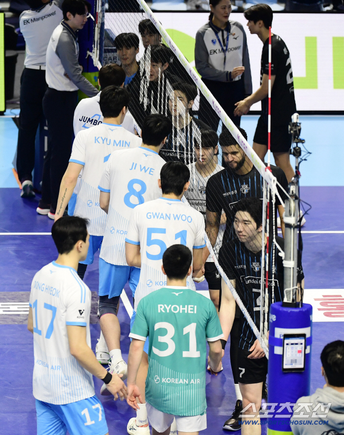 [포토] 현대캐피탈 선두 대한항공 3-0으로 잡았다