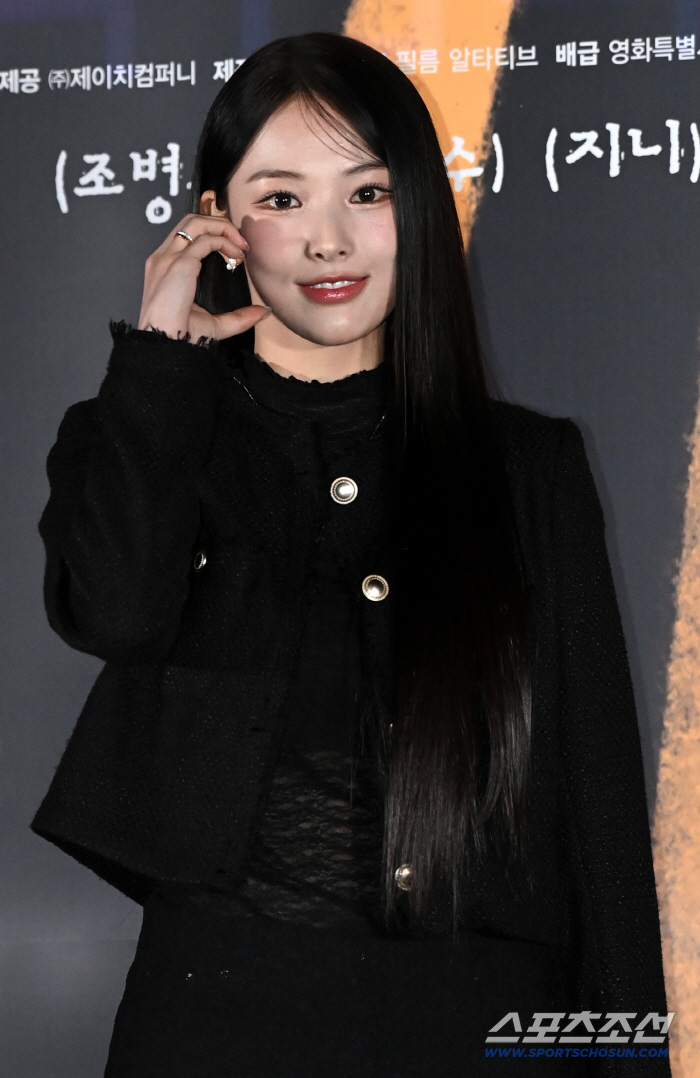 [포토] 지니, 예쁜 미소로 볼하트