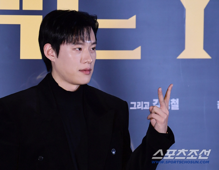 [포토] 김성철 카리스마 V 포즈