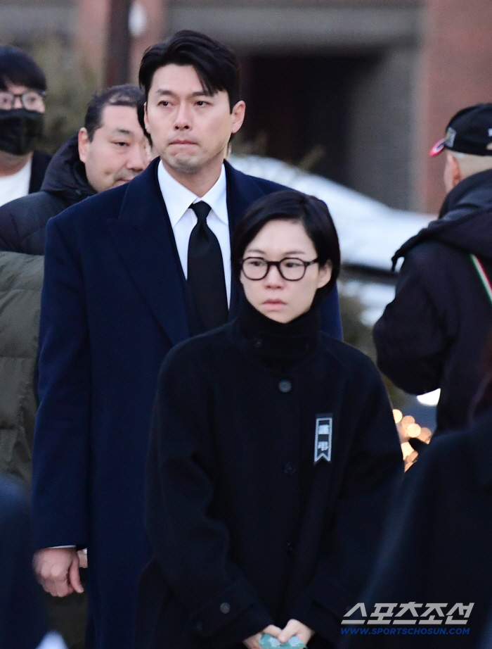 [포토] 현빈 故안성기 발인 참석