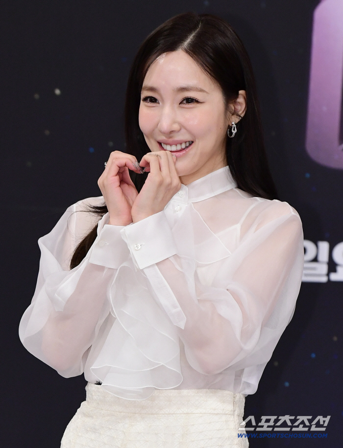[포토] 티파니 사랑의 하트 발사