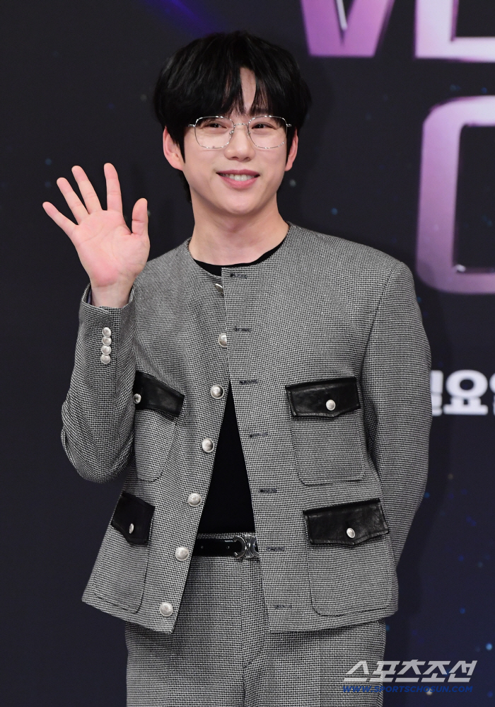 [포토] 권정열 다정하게 손인사