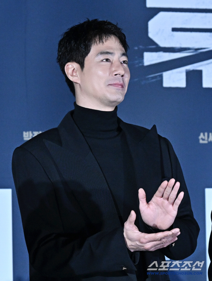 [포토] 조인성 더욱 깊어진 매력