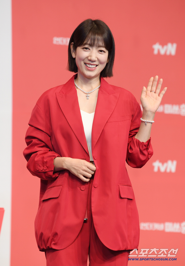 [포토] 미쓰홍 박신혜의, 강렬한 레드