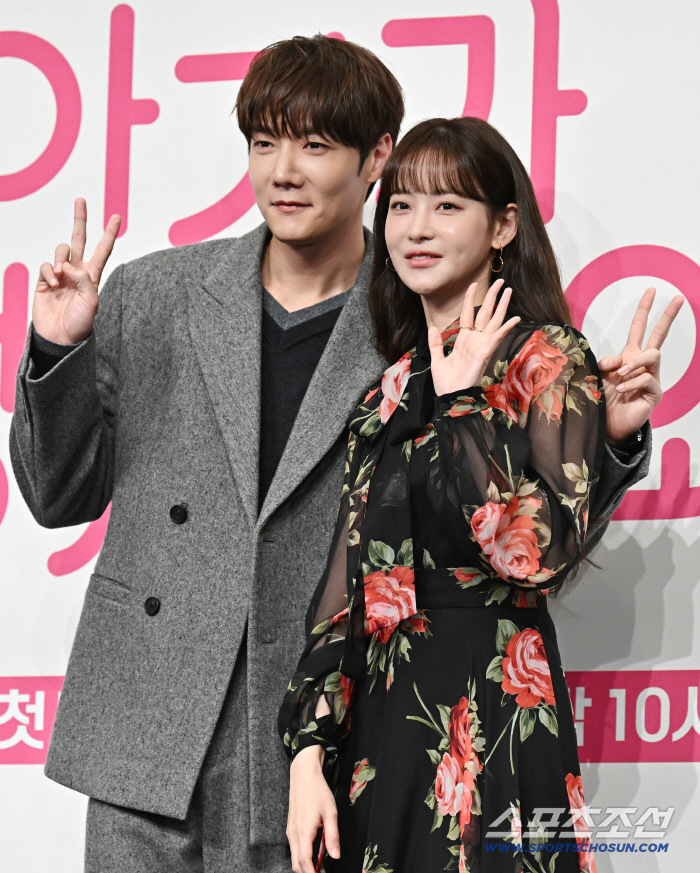 [포토] 최진혁-오연서 우리 잘 어울리나요?