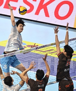 최준혁, 득점 위한 강력한 스파이크