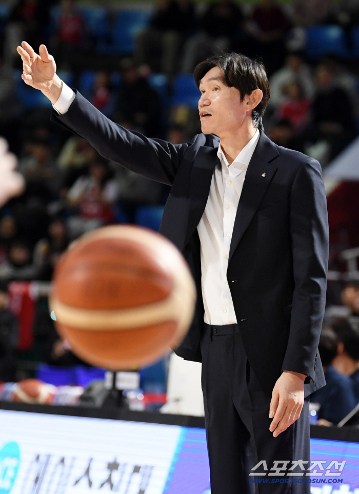 [포토] 김주성 감독, 집중해