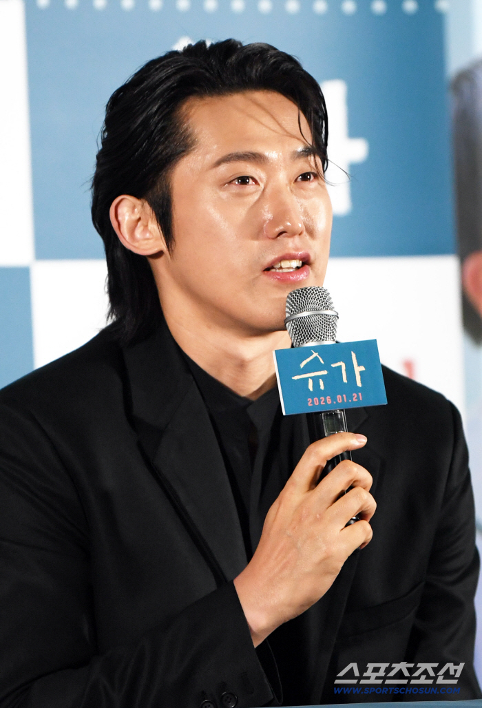 [포토] 민진웅, 영화 슈가 기대하세요