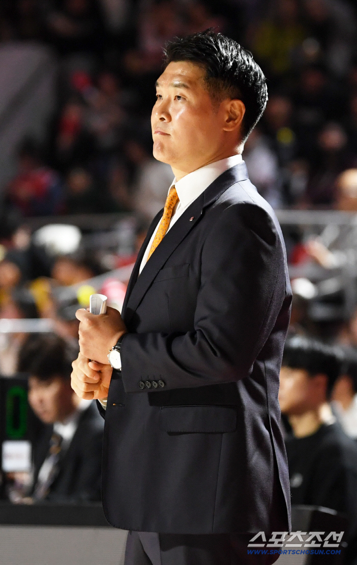 [포토] 조상현 감독, 1위 사수에 집중