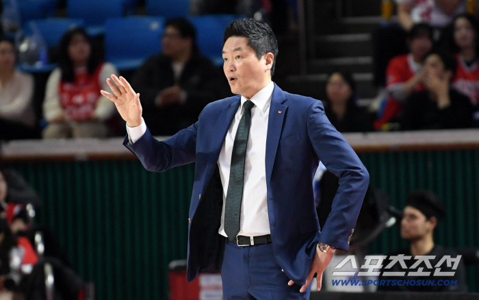 [포토] 전희철 감독, 작전 지시