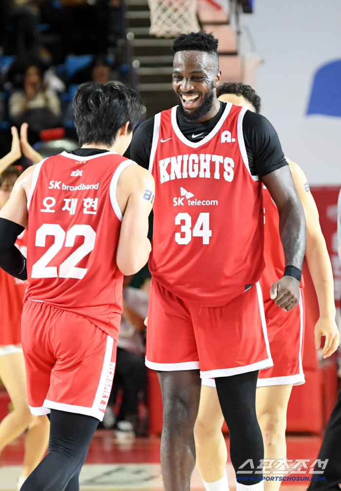 [포토] SK 워니가 이끈다
