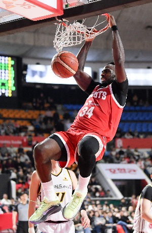 워니, 덩크로 마무리