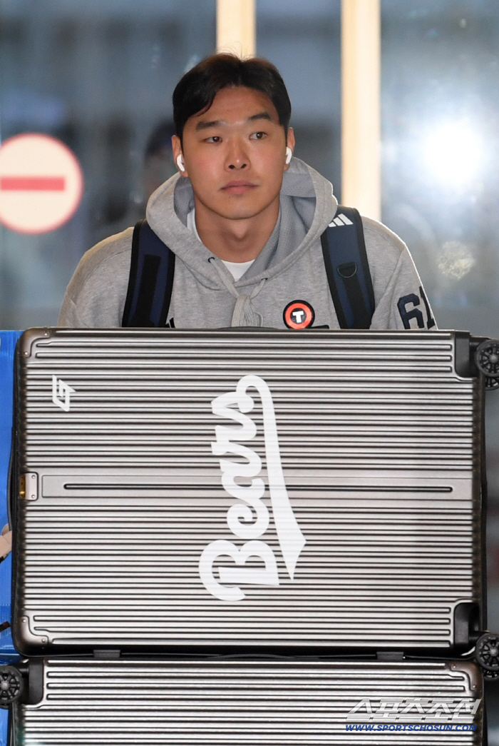 [포토] 최원준, 선발대로 스프링캠프 출발