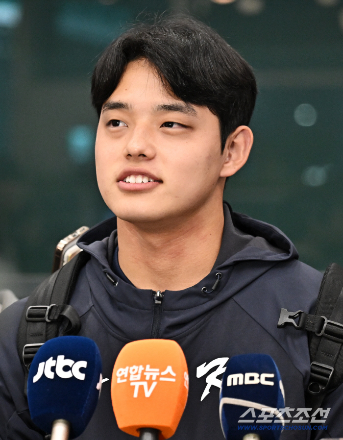 [포토] 문동주 대표팀 훈련 무사히 마쳤어요