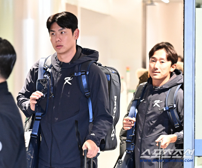 [포토] 홍창기-신민재 야구대표팀 훈련 마치고 귀국