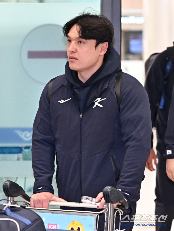 [포토] 박동원 야구대표팀 훈련 마치고 귀국