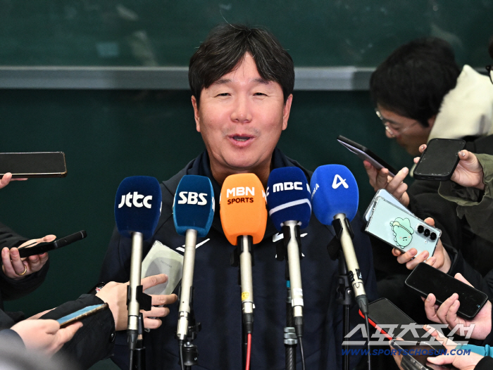 [포토] 류지현 감독 사이판 훈련 무사히 마쳤습니다