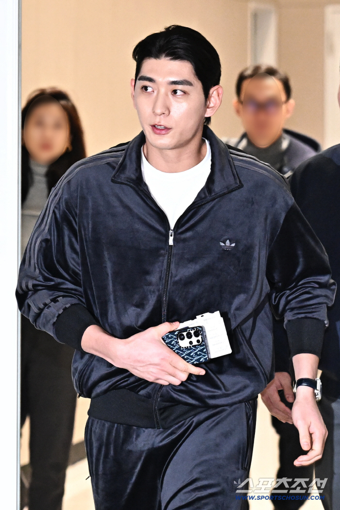 [포토] 이정후 일찍 메이저리그 준비 위해 출국해요