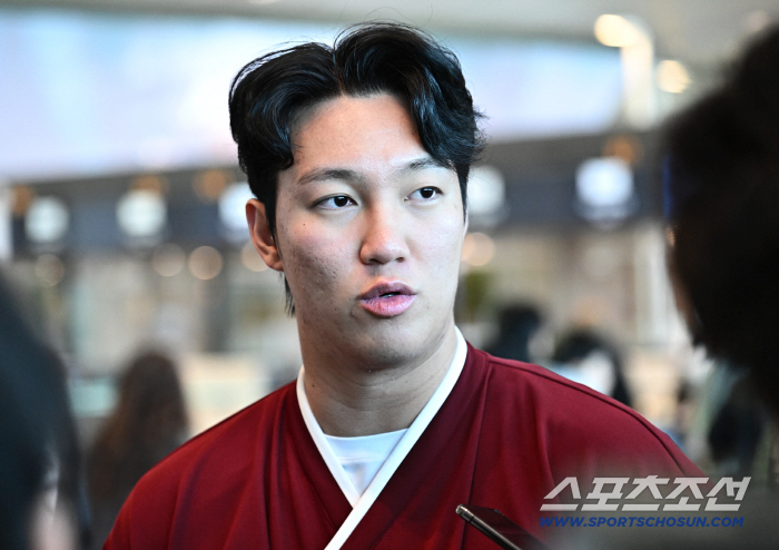 [포토] 안우진 캠프 훈련 잘 다녀오겠습니다