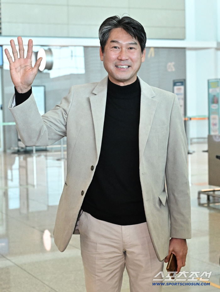 [포토] 설종진 감독 캠프 훈련 다녀오겠습니다