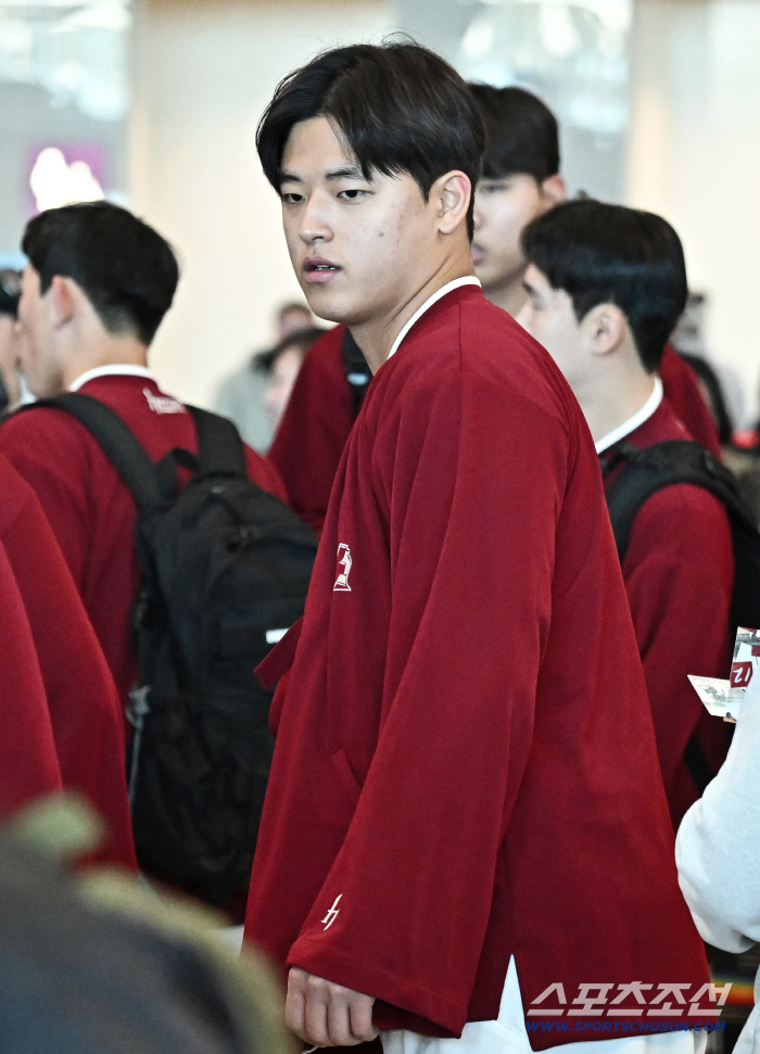 [포토] 키움 박준현 선배들과 함께 캠프 출국 준비