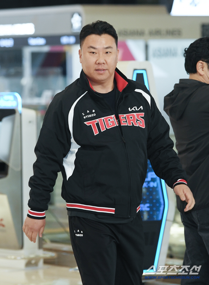 [포토] 전훈 출국하는 이범호 감독