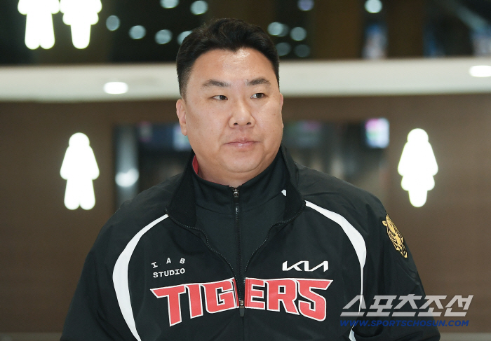 [포토] 전훈지로 떠나는 이범호 감독