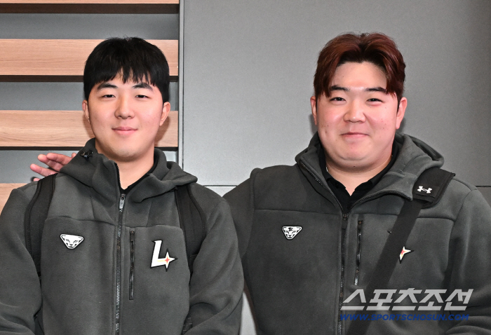 [포토] SSG 이로운 고교 후배 김민준 잘 챙기겠습니다