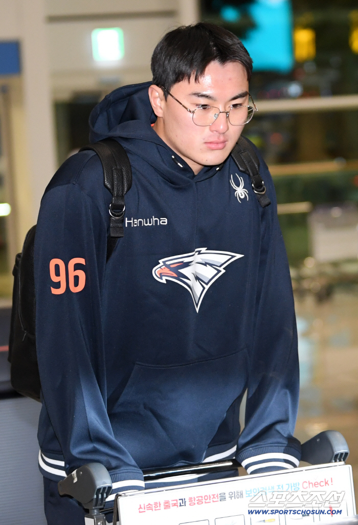 [포토] 박준영, 새벽이라 졸려요