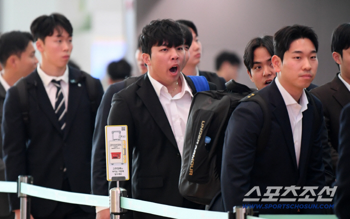 [포토] 김영웅, 졸려요