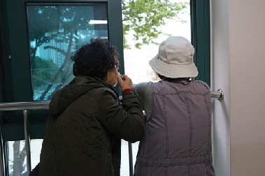 “빗소리 들어야 마음 놓을 듯”…또 뜬눈 밤샌 대구산불 이재민들