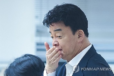 공익? 묻지마 의혹 제기?…'백종원 제국' 흔드는 '시추 놀이'