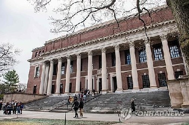 “곧 졸업인데”…'유학 차단' 발표에 하버드 한인학생 '노심초사'