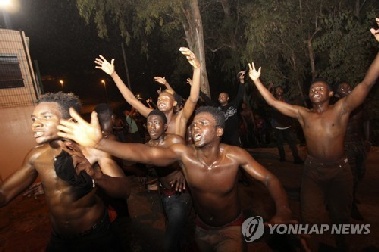 수백년 된 스페인령 세우타·멜리야…난민 몰려